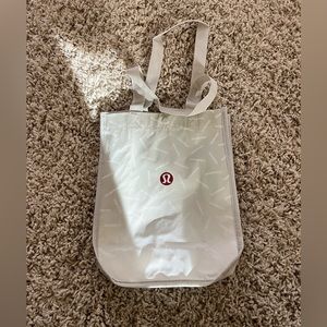 lululemon rare tote
